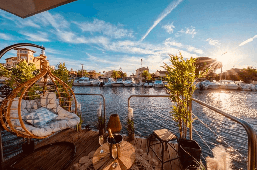 Chambre flottante romantique L’Escale Royale à Fréjus en Provence-Alpes-Côte-d’Azur