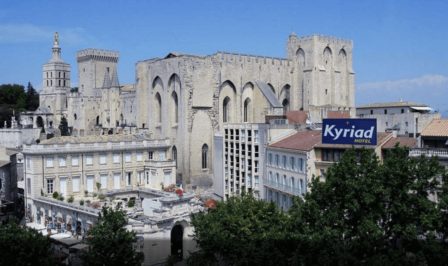 Hôtel romantique Kyriad Avignon Palais des Papes en Provence-Alpes-Côte-d’Azur